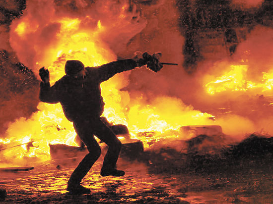 Оливер Стоун покажет «Украину в огне»